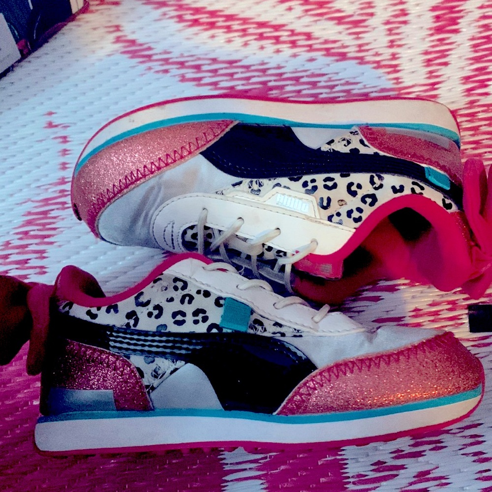 Puma Lol-Surprise, Blue,Pino, Black, Grey, Size 10 in Toddler Girl.